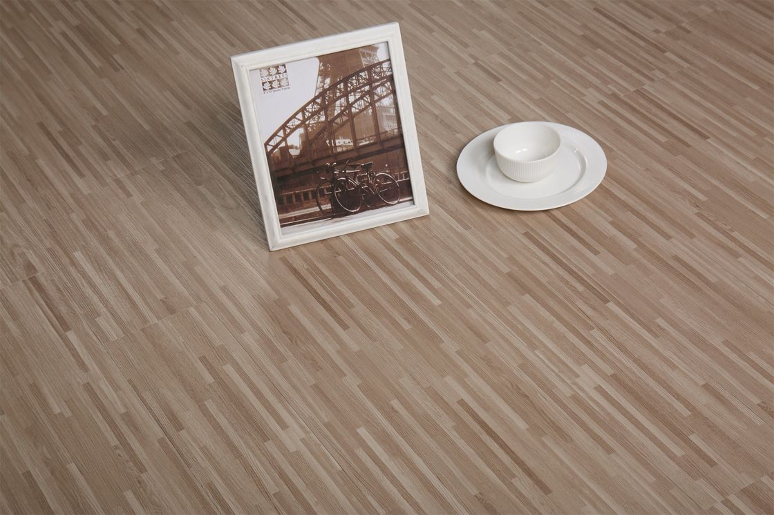 PVC Plank Zemin 4,0 mm 5,0 mm Kendine yapışkan Vinil Zemin Plank 3,0 mm UV Kaplama