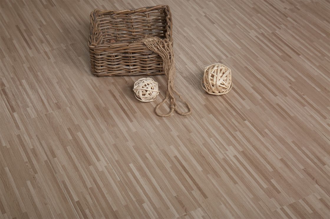PVC Plank Zemin 4,0 mm 5,0 mm Kendine yapışkan Vinil Zemin Plank 3,0 mm UV Kaplama